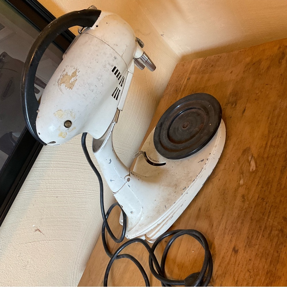Mcm Hamilton Beach mixer and stand.